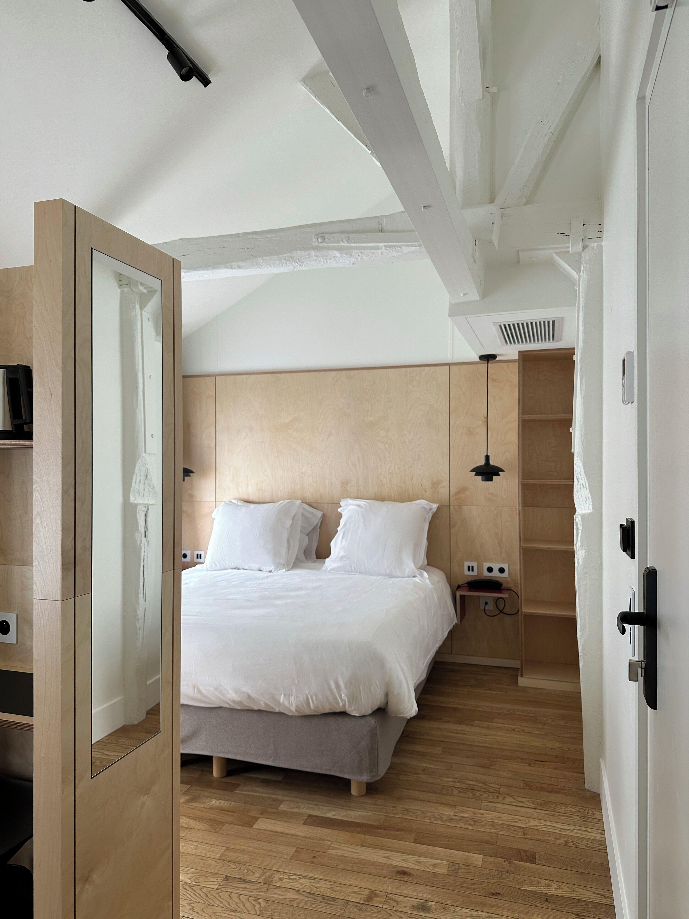 New Opera Hotel